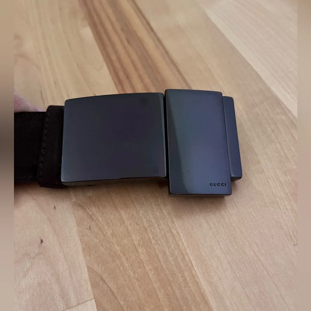 Gucci Suede Belt with Certificate of Authenticity Excellent condition
